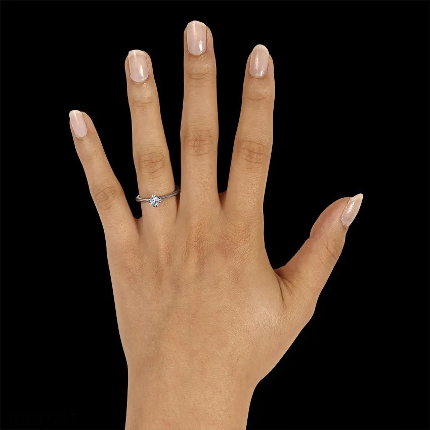 0.25 quilates anillo solitario diamante diseño en platino con ocho garras 