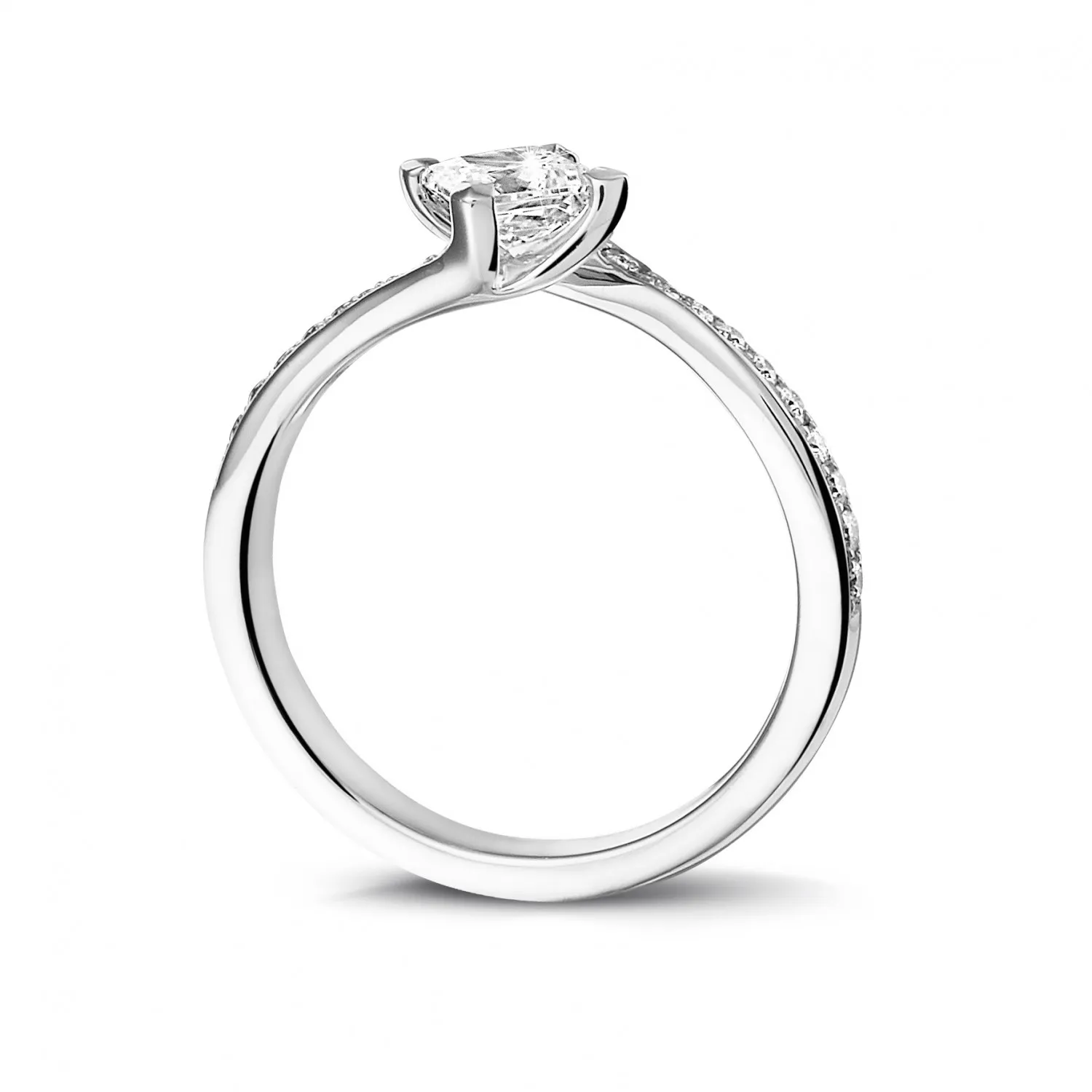 0.50 quilates anillo solitario en platino con diamante talla princesa y diamantes laterales 