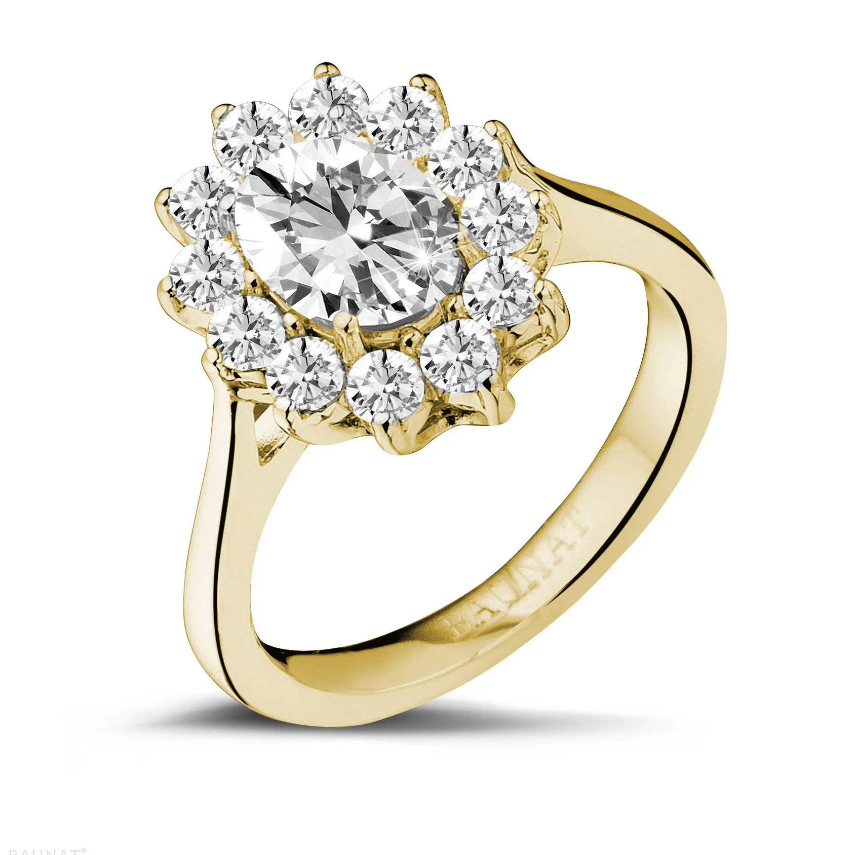 1.85 quilates anillo « entourage » en oro amarillo con diamante ovalado 