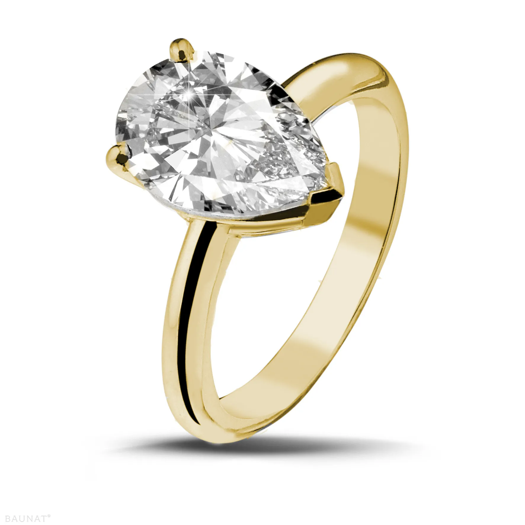 3.00 quilates anillo solitario en oro amarillo con diamante en forma de pera 