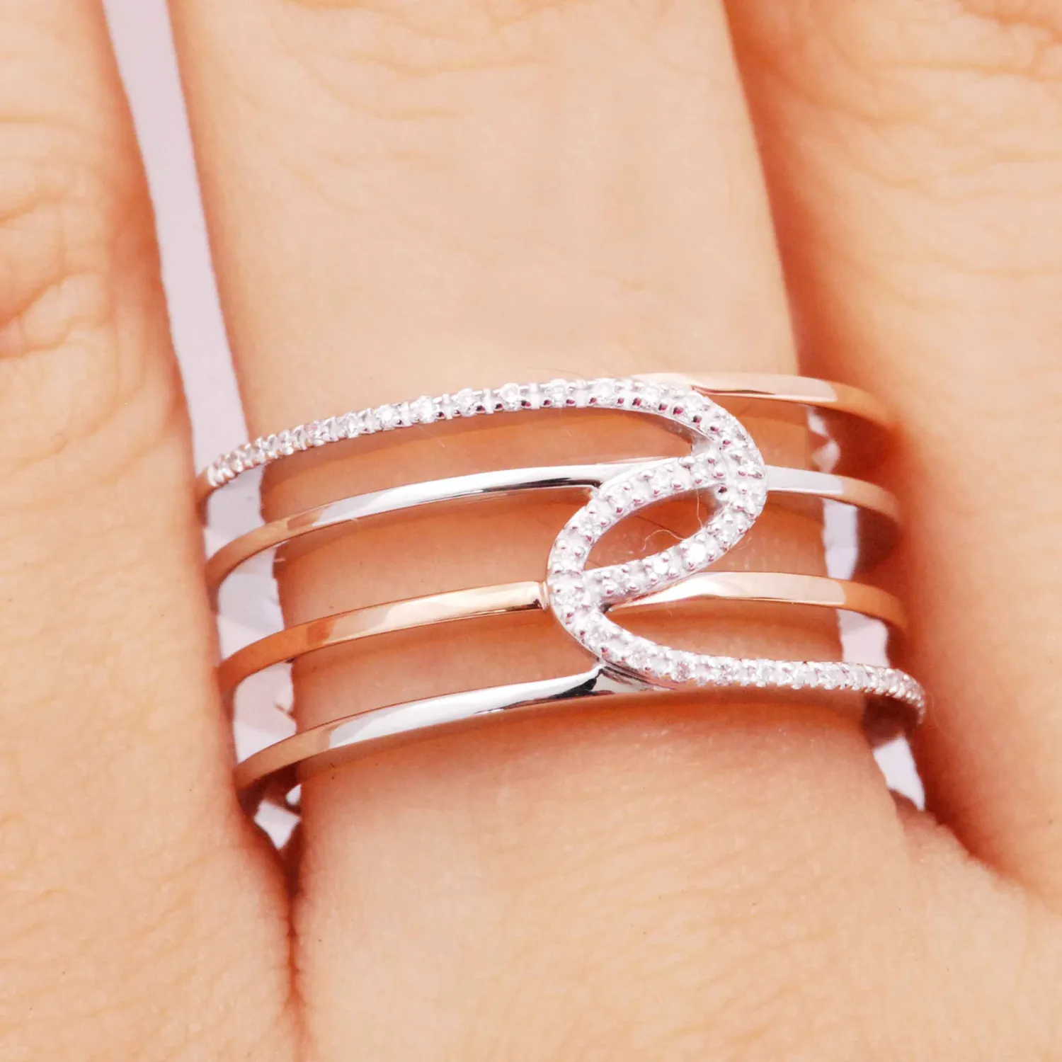 ANILLO MEGHAN 
