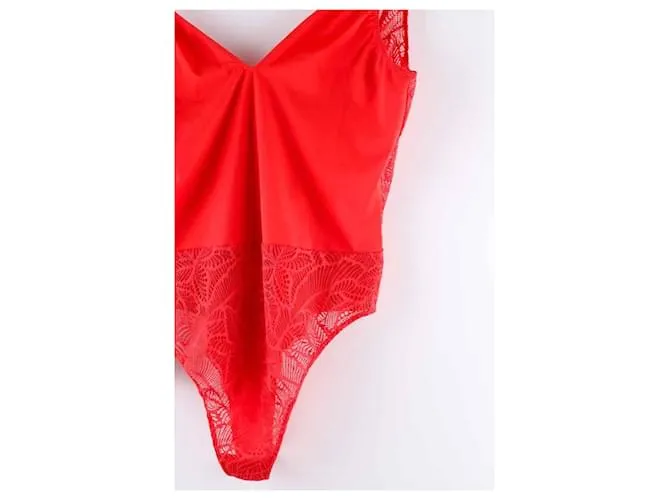 Bottega Veneta Top rojo Roja 