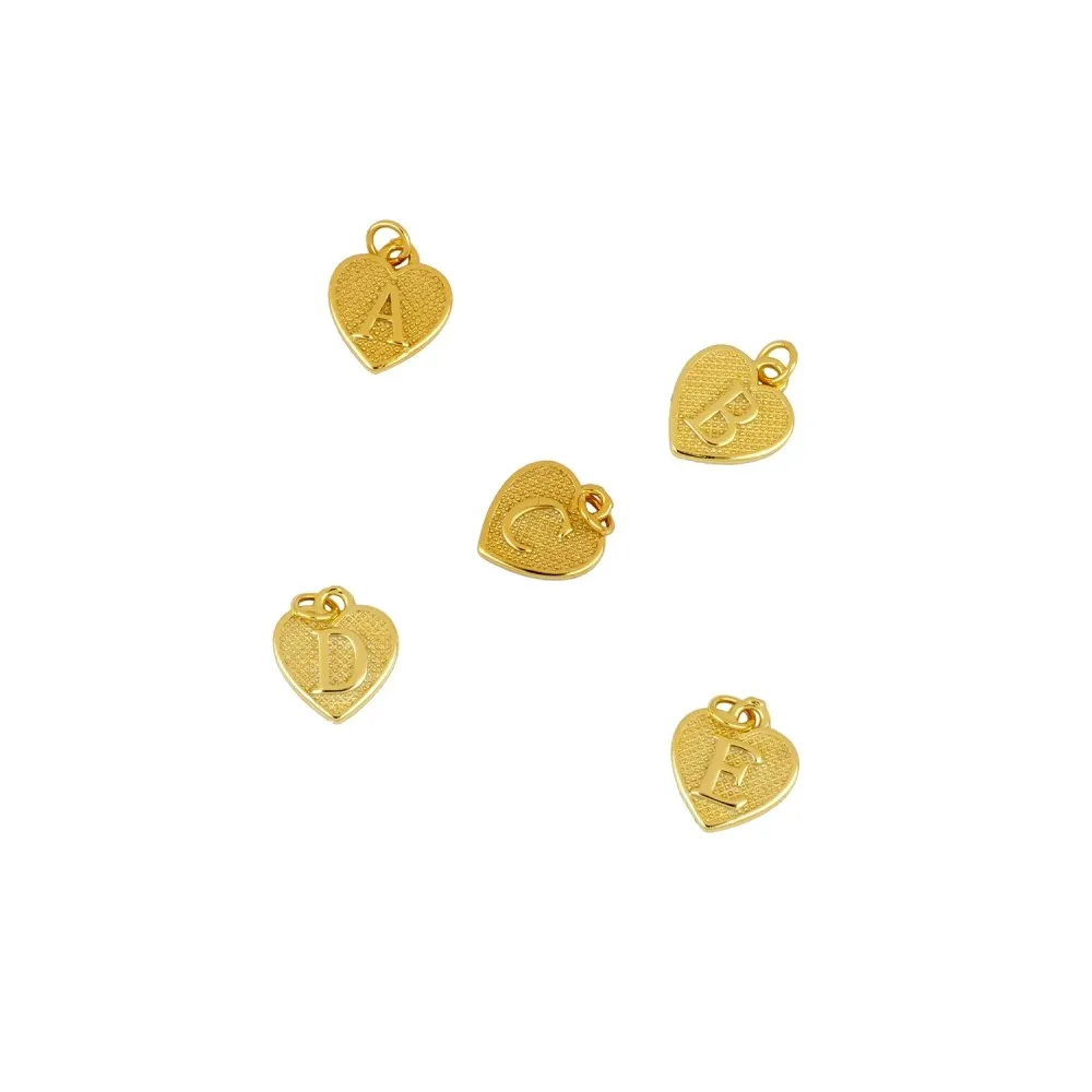 Charm Letra Corazón Oro