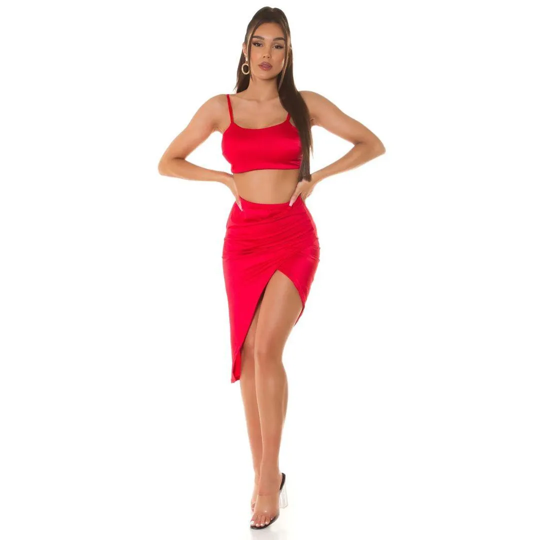 Conjunto verano de falda y top rojo