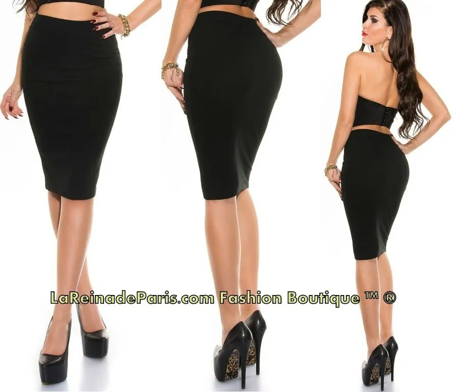 Falda negra lápiz talle alto de moda 