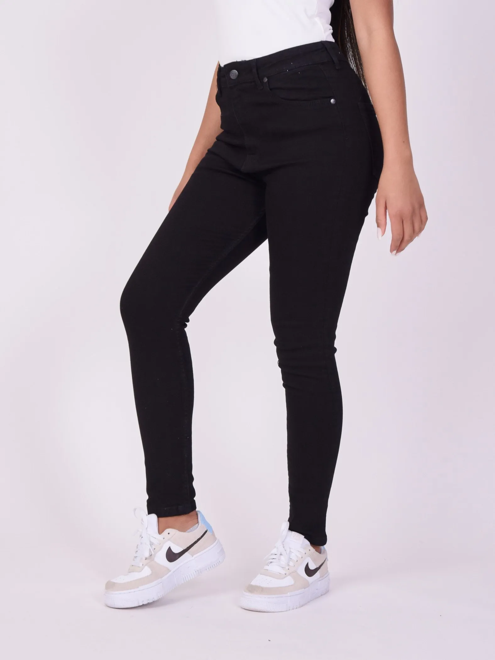 Jeans slim básicos negros