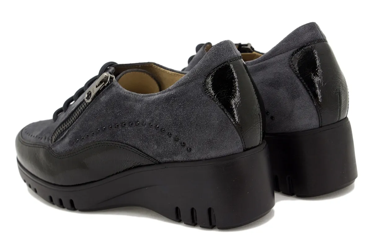 LACEUP SHOE BLUE PATENT