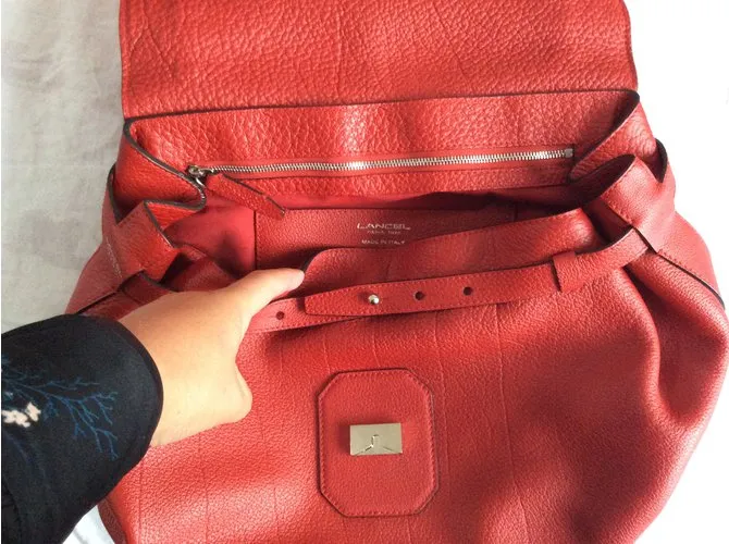 Lancel Bolsos de mano Roja 
