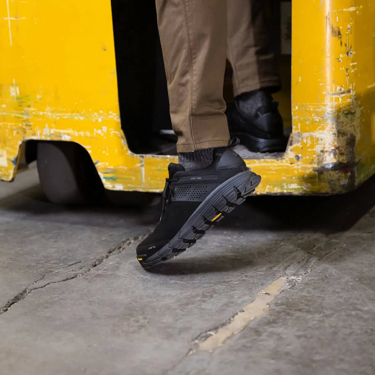 LEAD TIME 3 INCH COMPOSITETOE NNT WORK SHOE BLACK