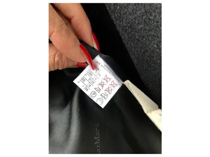 Max Mara Abrigos, Ropa de calle Negro 