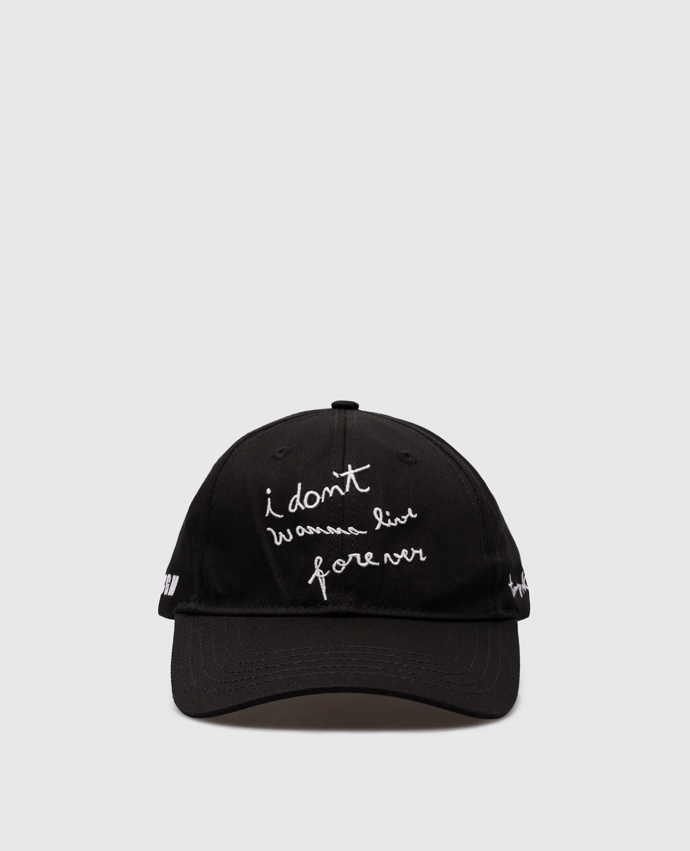 MSGM Black cap with contrasting embroidery