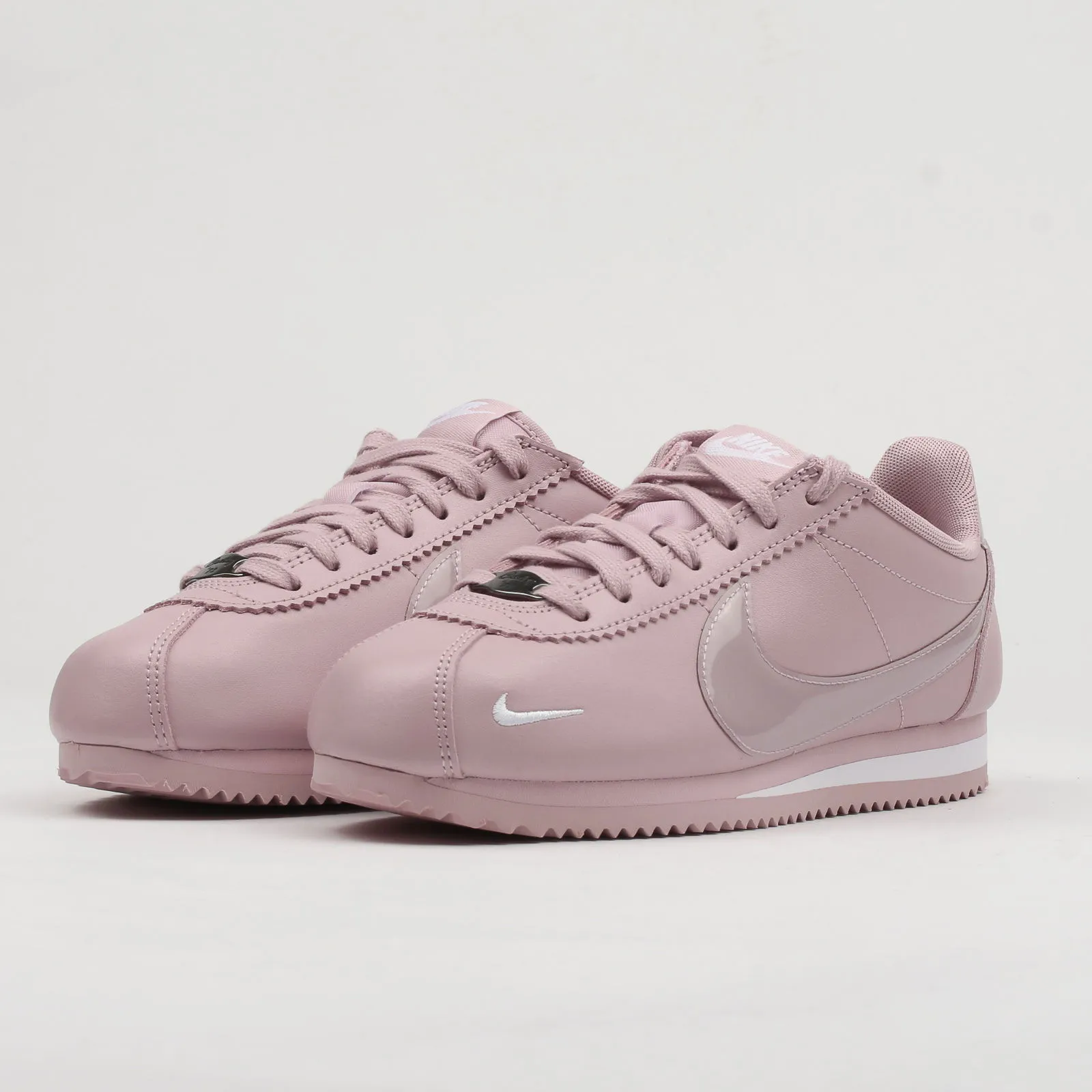 Nike WMNS Classic Cortez SE Premium