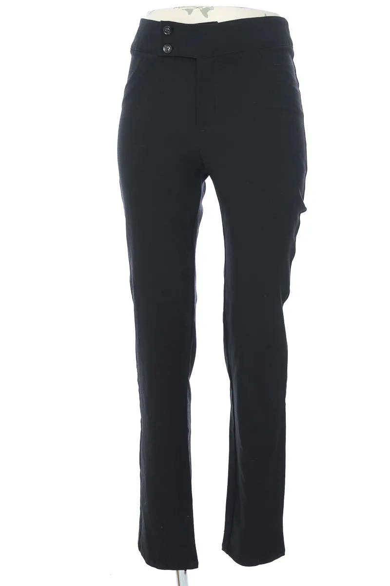 PANTALóN COLOR NEGRO  QUEENS
