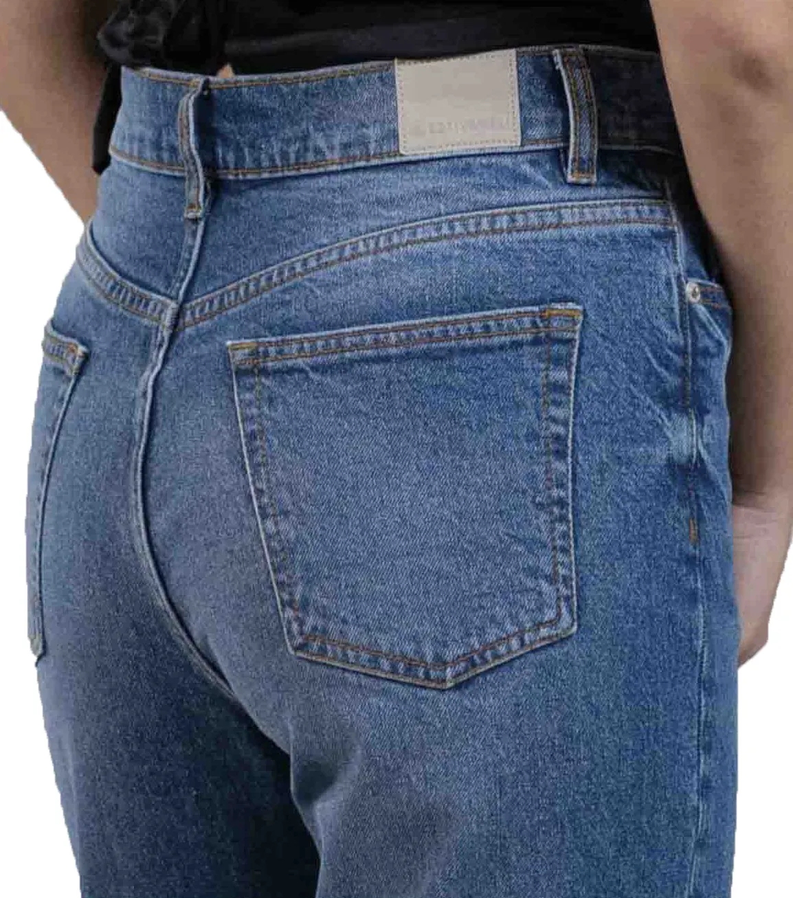 Pantalón mom fit jeans