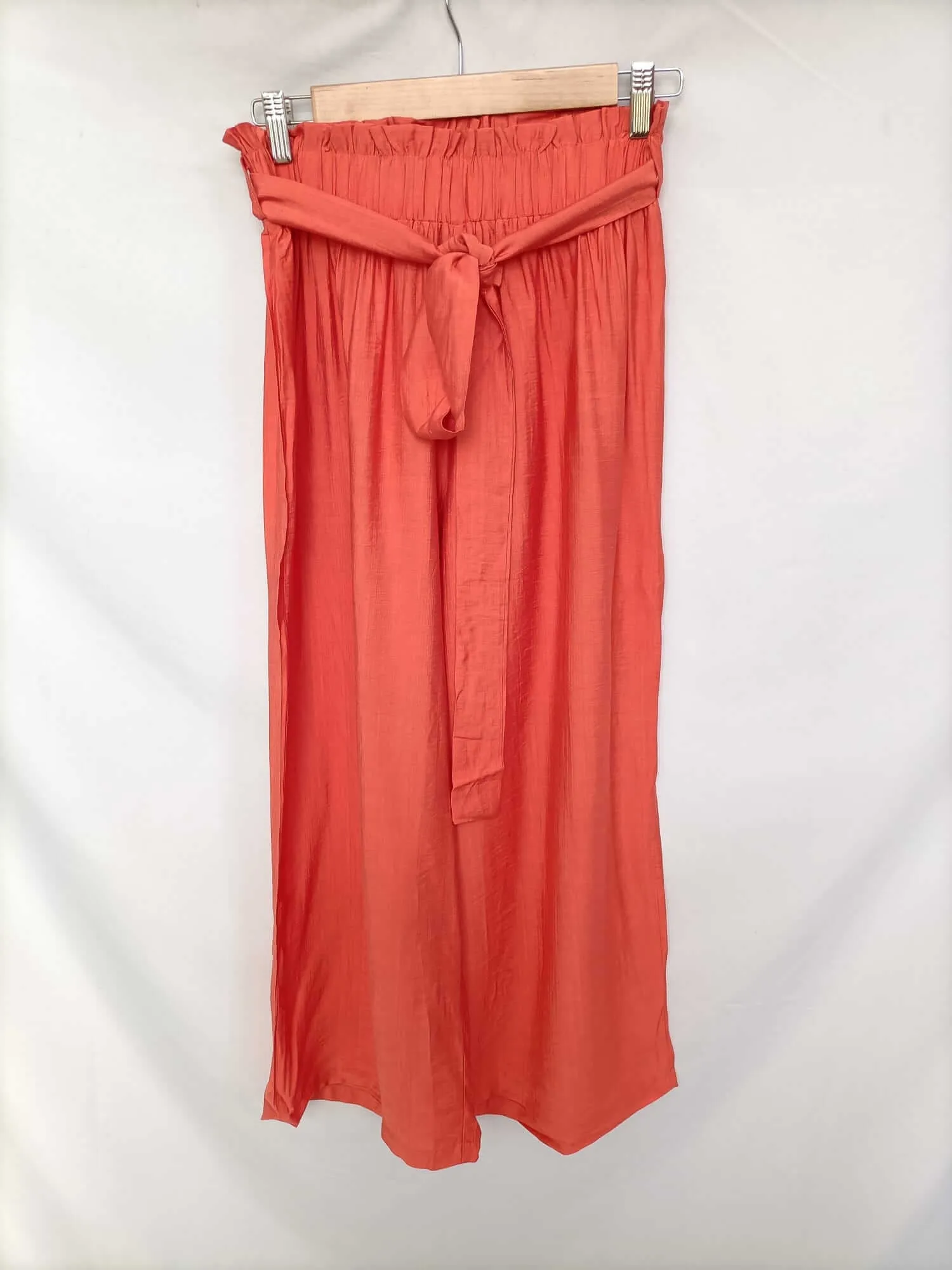 SHEIN. Pantalón culotte fluido coral T.s