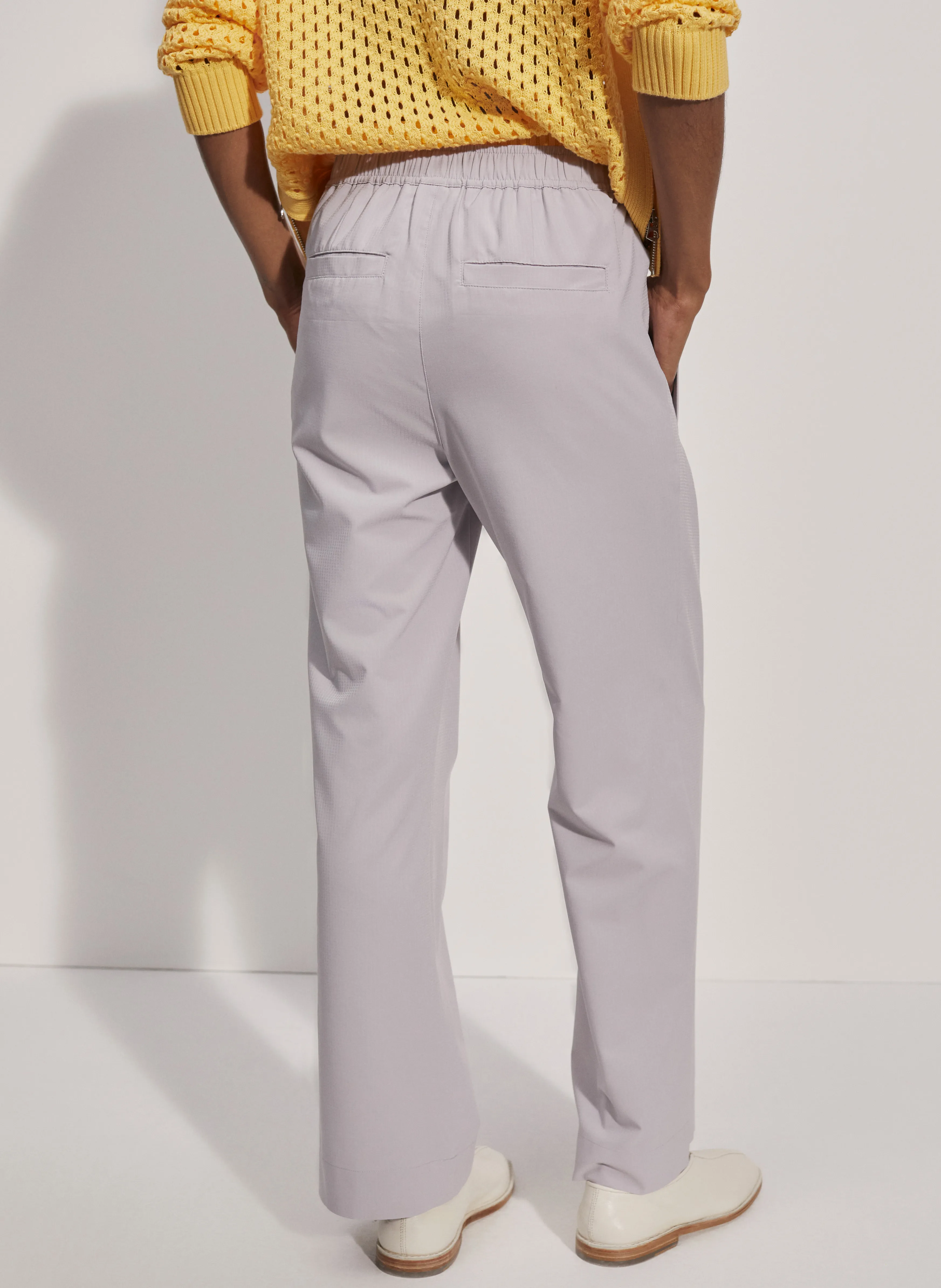 TACOMA  PANTALóN RECTO DE TALLE ALTO CON RELIEVE EN ROSA