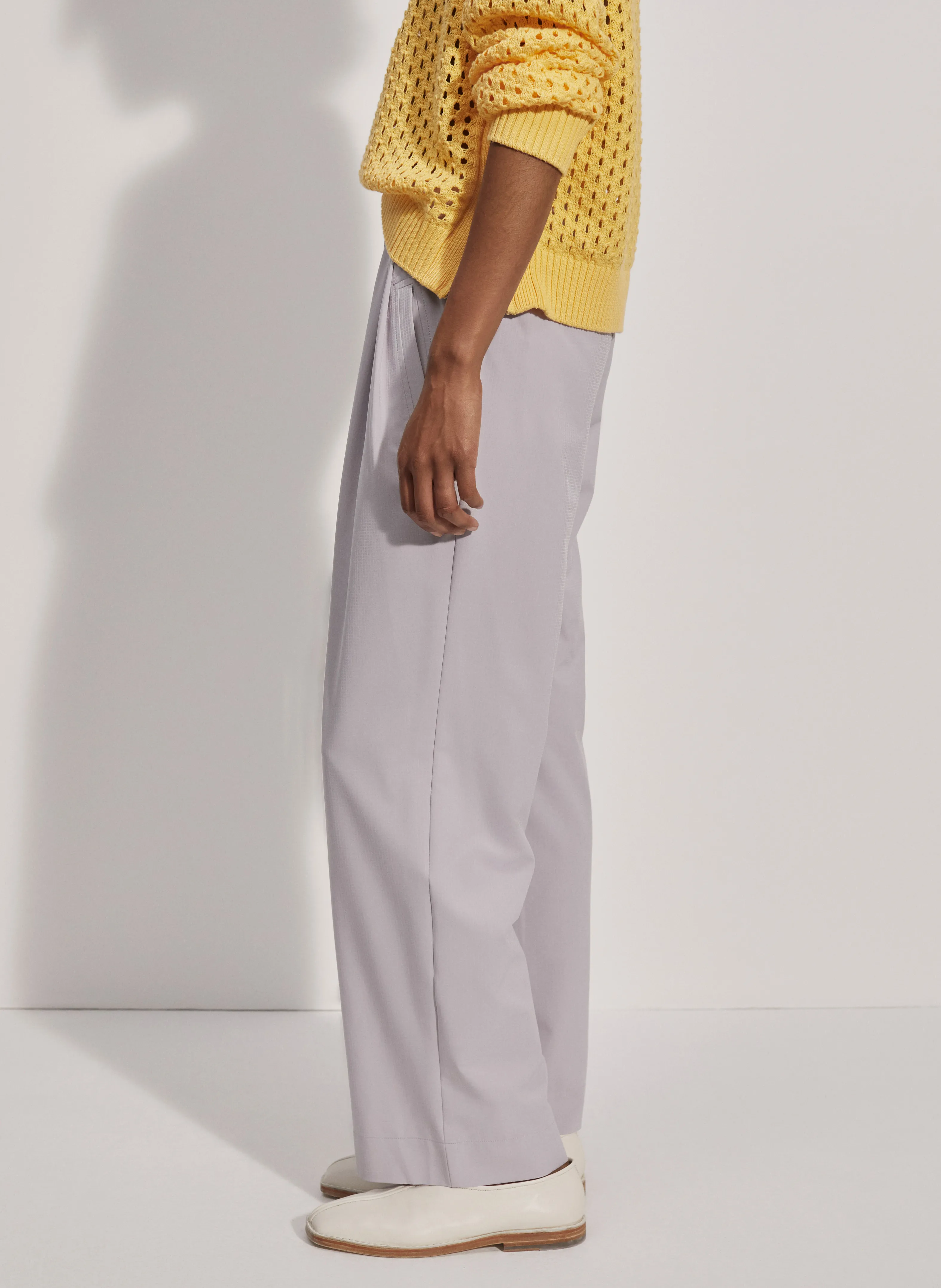 TACOMA  PANTALóN RECTO DE TALLE ALTO CON RELIEVE EN ROSA