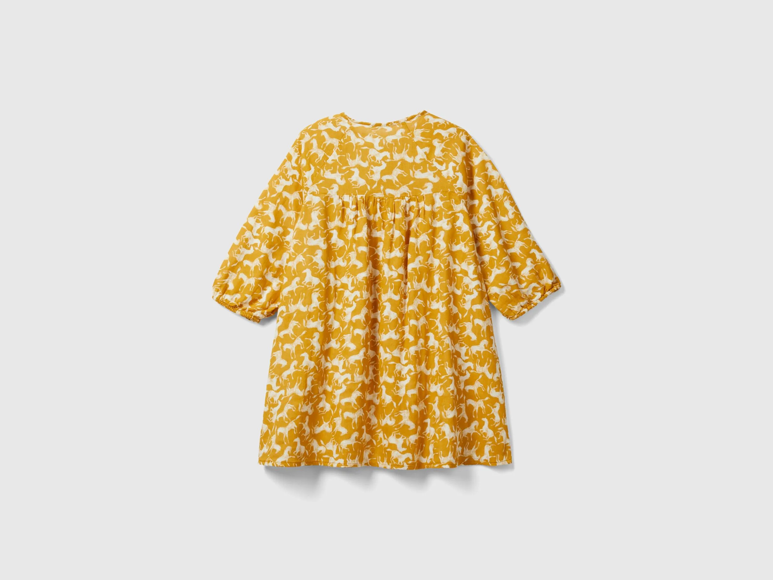 Vestido con estampado de caballos