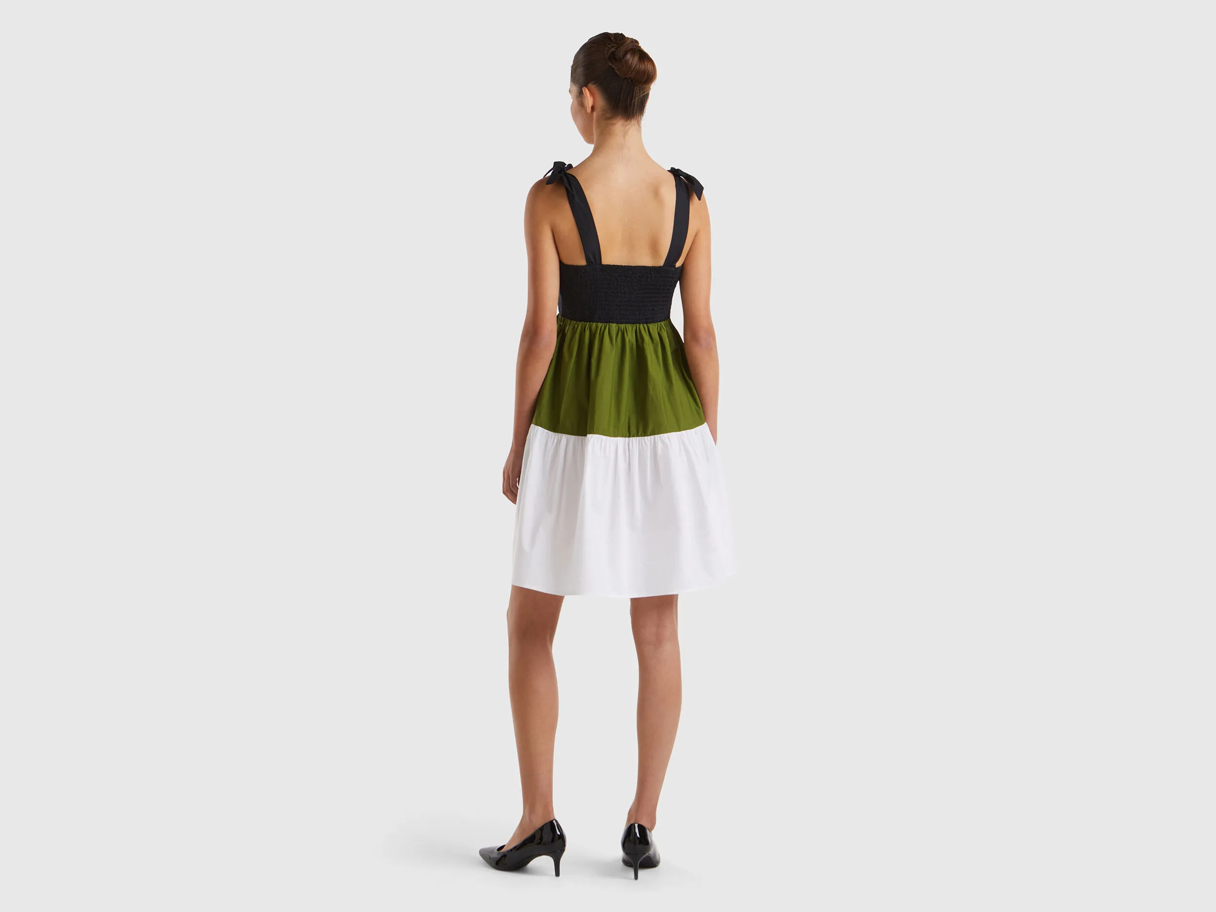 Vestido corto color block