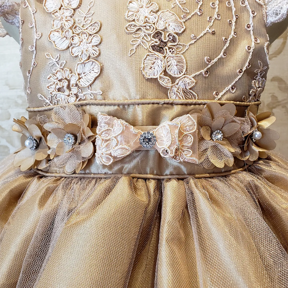 Vestido de Niña Fiesta Oro con Encaje Oro Elegante Talla 2 a 3 años