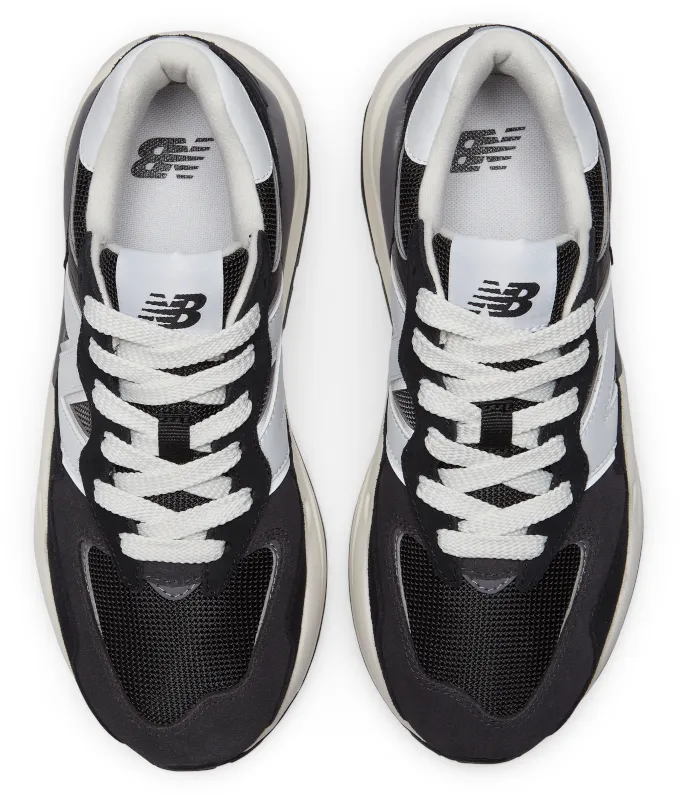 Zapatillas Urbanas Mujer New Balance 57/40 Negra