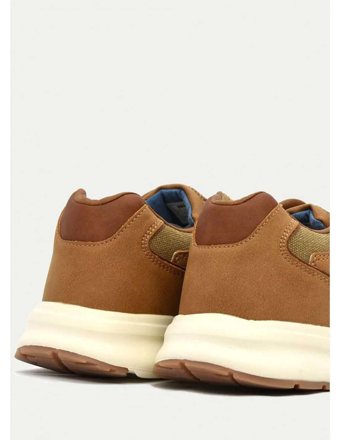 ZAPATO CASUAL MUSTANG 84440 CUERO 